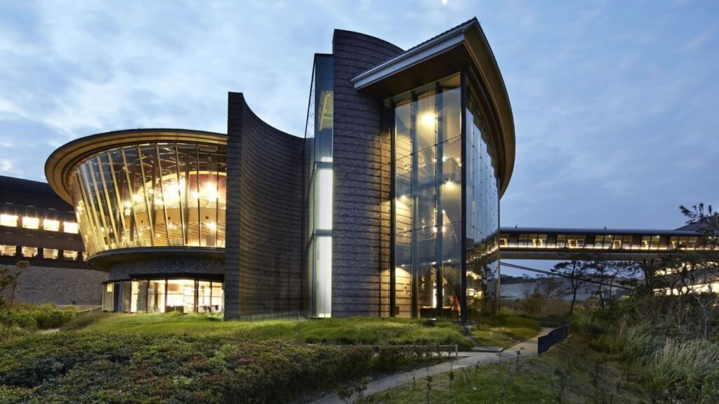 Okinawa Institute of Science and Technology (OIST)